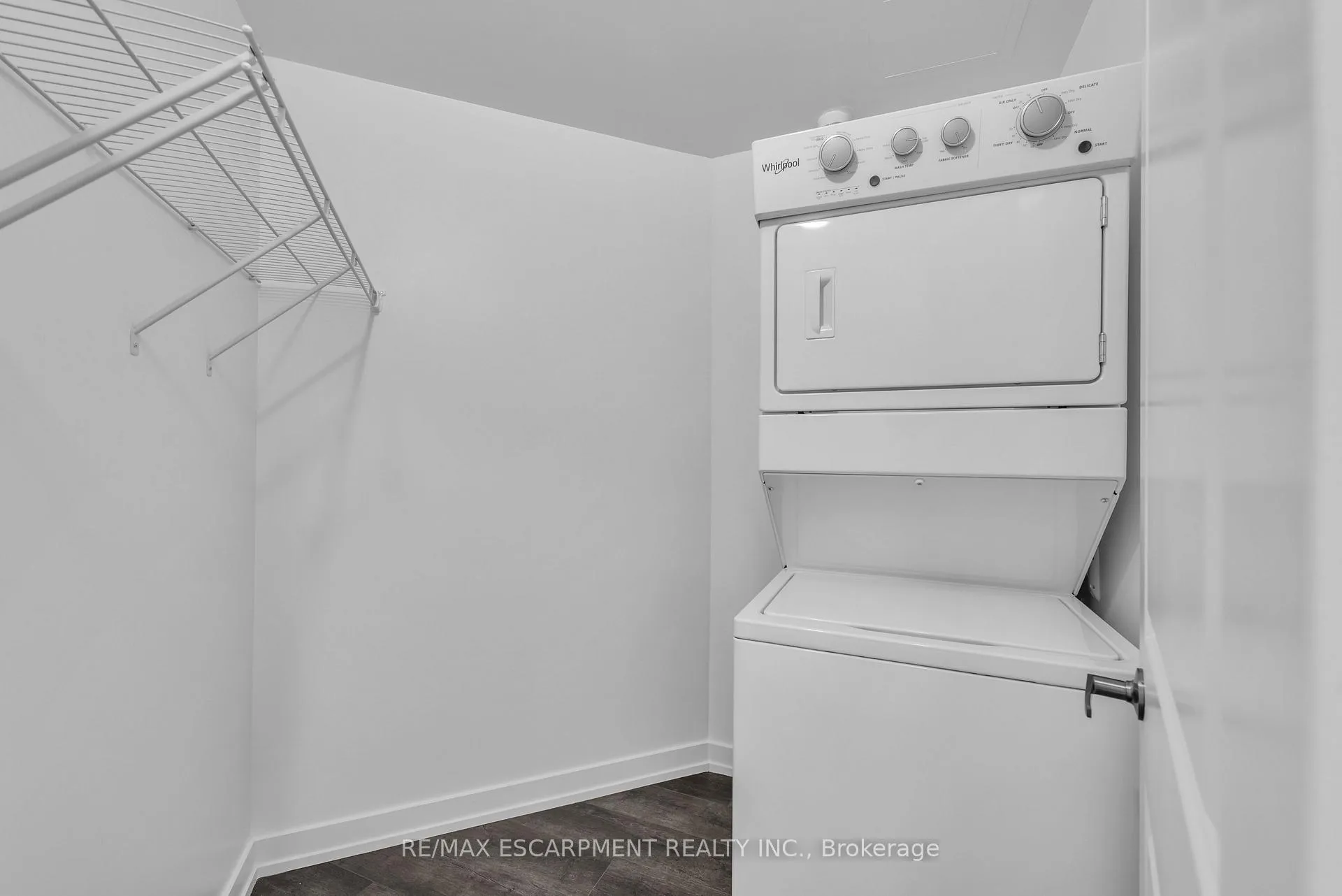 Photo 17 of Unit 233, 10 Mallard Trail, Hamilton, Waterdown — HOMEH
