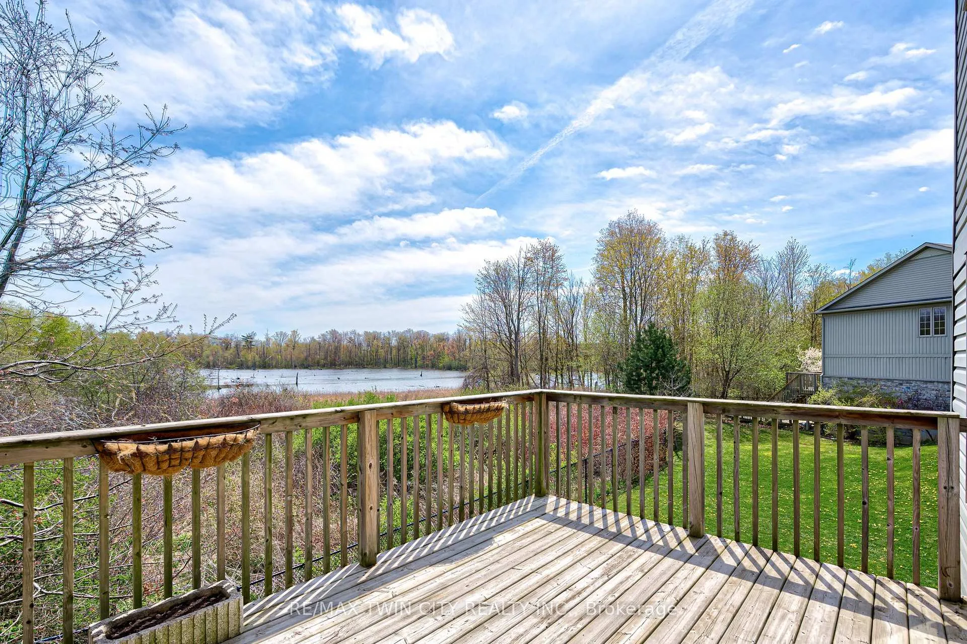 Photo 2 of Unit 20, 20 David Bergey Drive, Kitchener — HOMEH