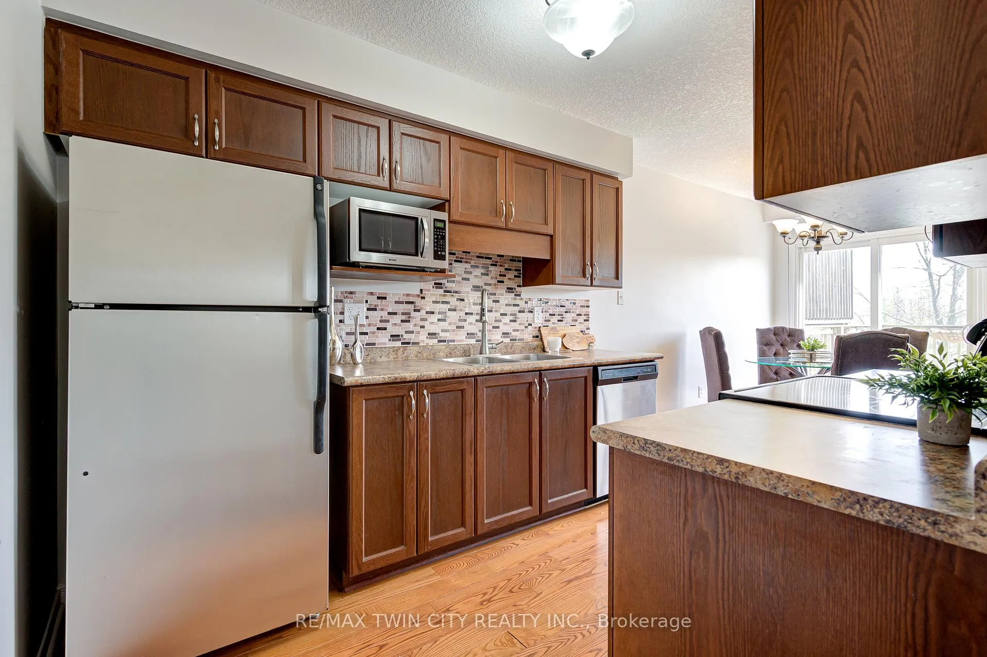 Photo 7 of Unit 20, 20 David Bergey Drive, Kitchener — HOMEH