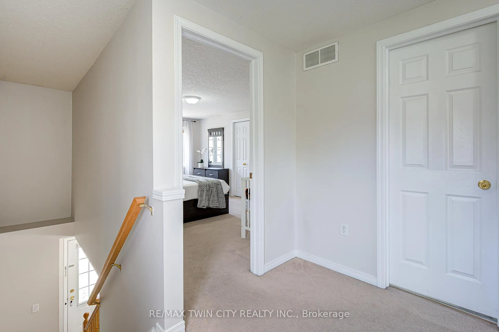 Photo 19 of Unit 20, 20 David Bergey Drive, Kitchener — HOMEH