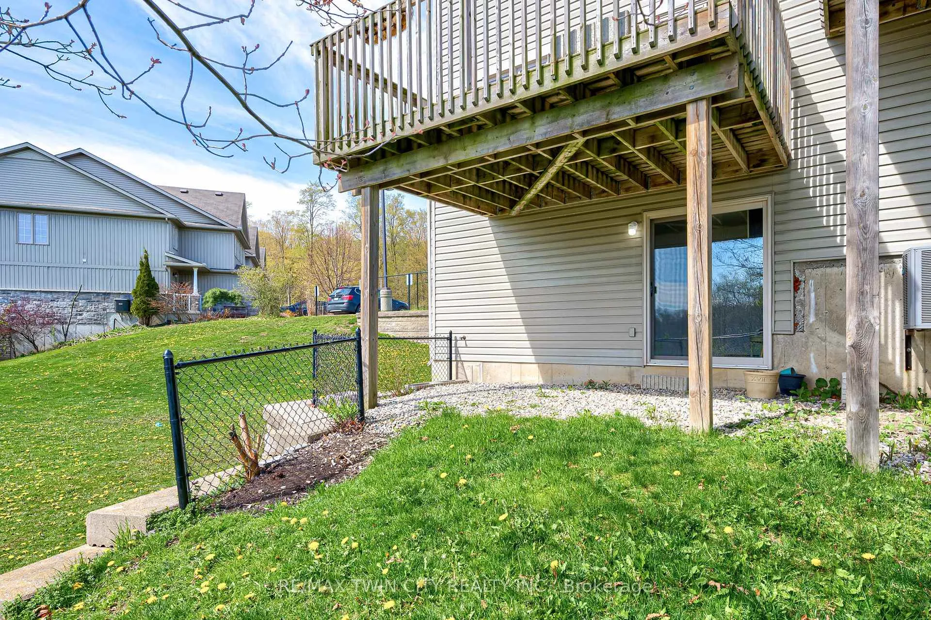 Photo 35 of Unit 20, 20 David Bergey Drive, Kitchener — HOMEH