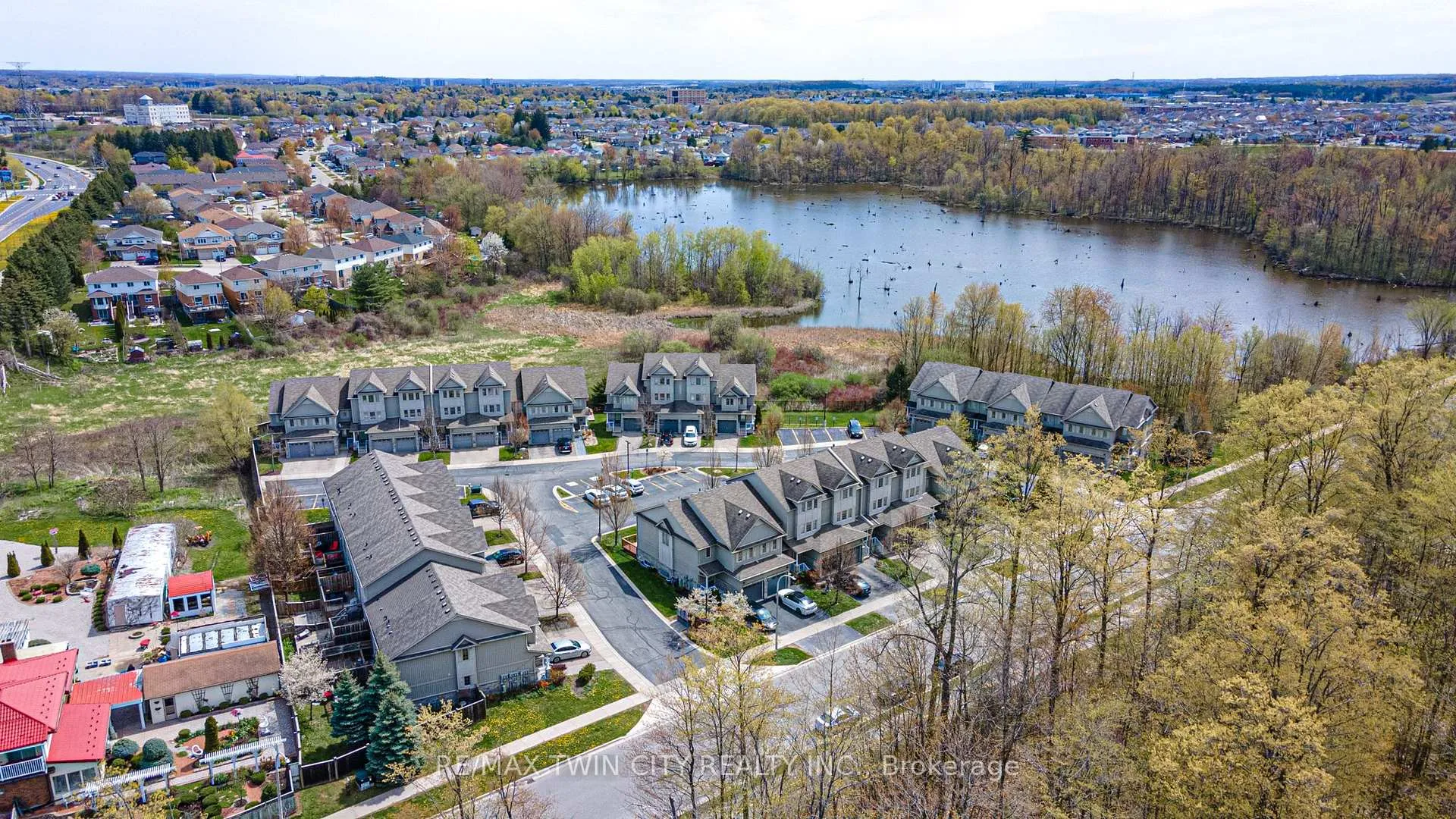 Photo 39 of Unit 20, 20 David Bergey Drive, Kitchener — HOMEH