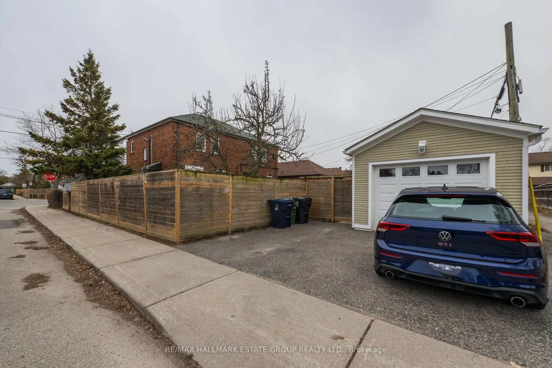 Photo 2 of 242 O'Connor Drive, Toronto, East York — HOMEH