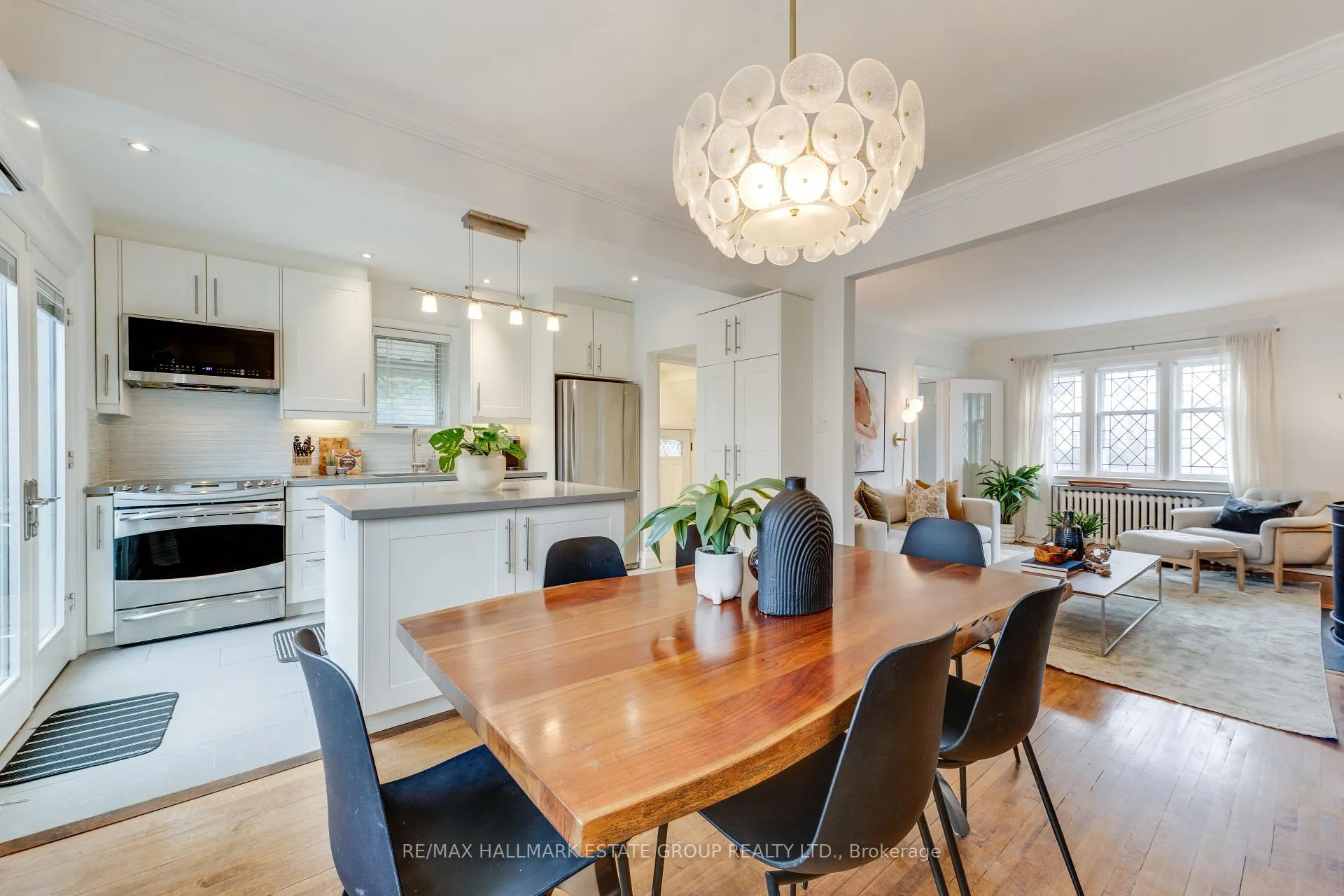 Photo 12 of 242 O'Connor Drive, Toronto, East York — HOMEH