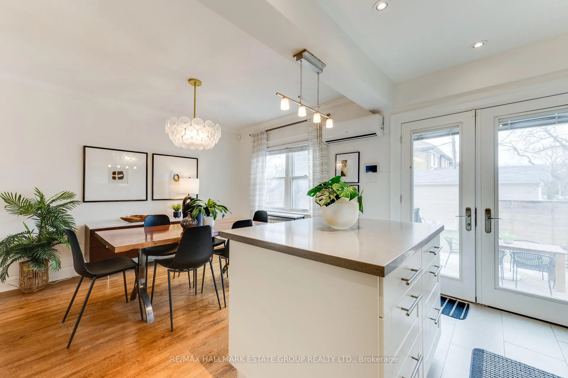 Photo 14 of 242 O'Connor Drive, Toronto, East York — HOMEH