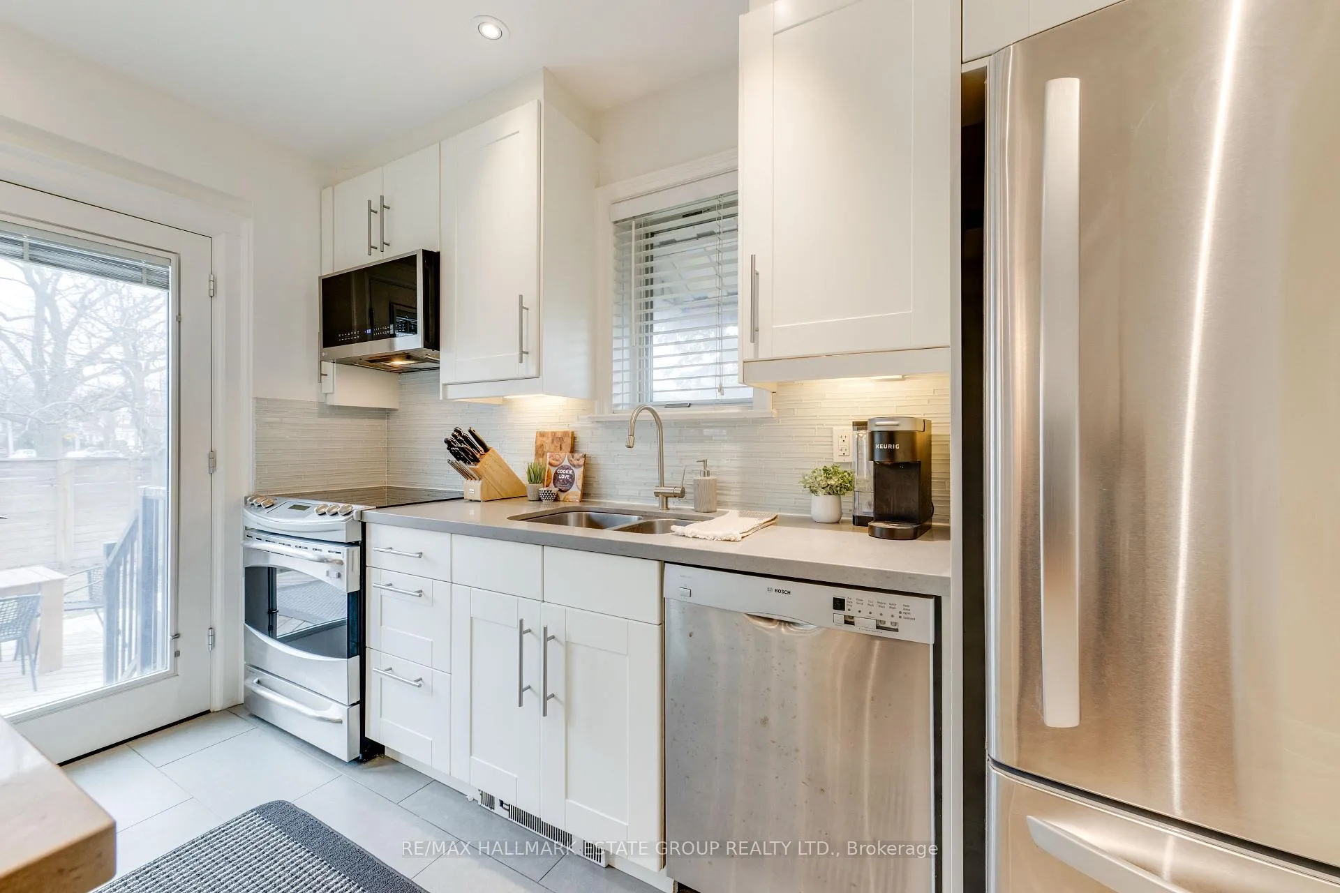 Photo 16 of 242 O'Connor Drive, Toronto, East York — HOMEH