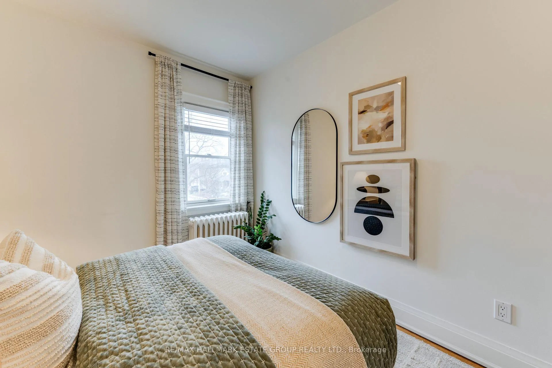 Photo 25 of 242 O'Connor Drive, Toronto, East York — HOMEH