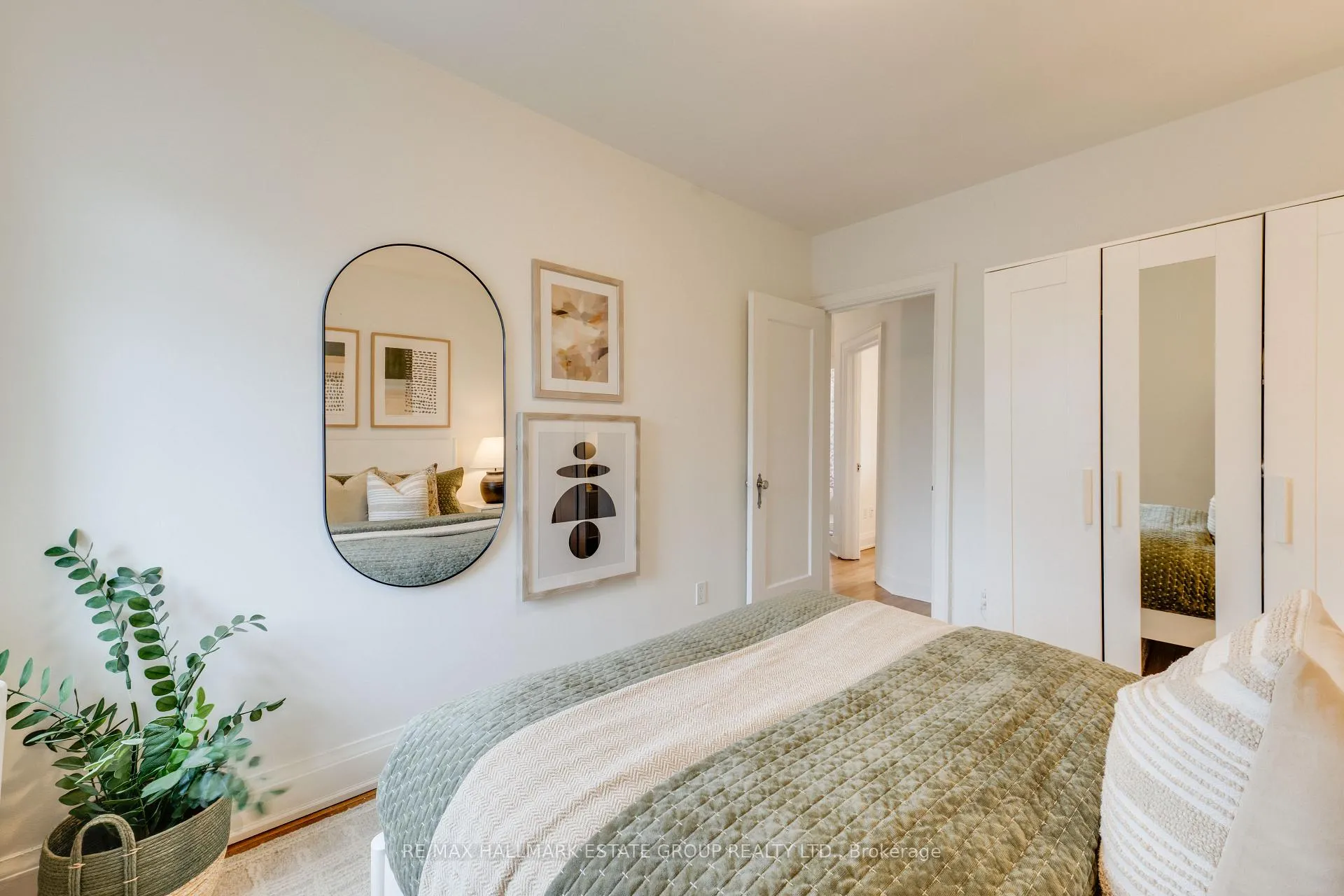 Photo 27 of 242 O'Connor Drive, Toronto, East York — HOMEH