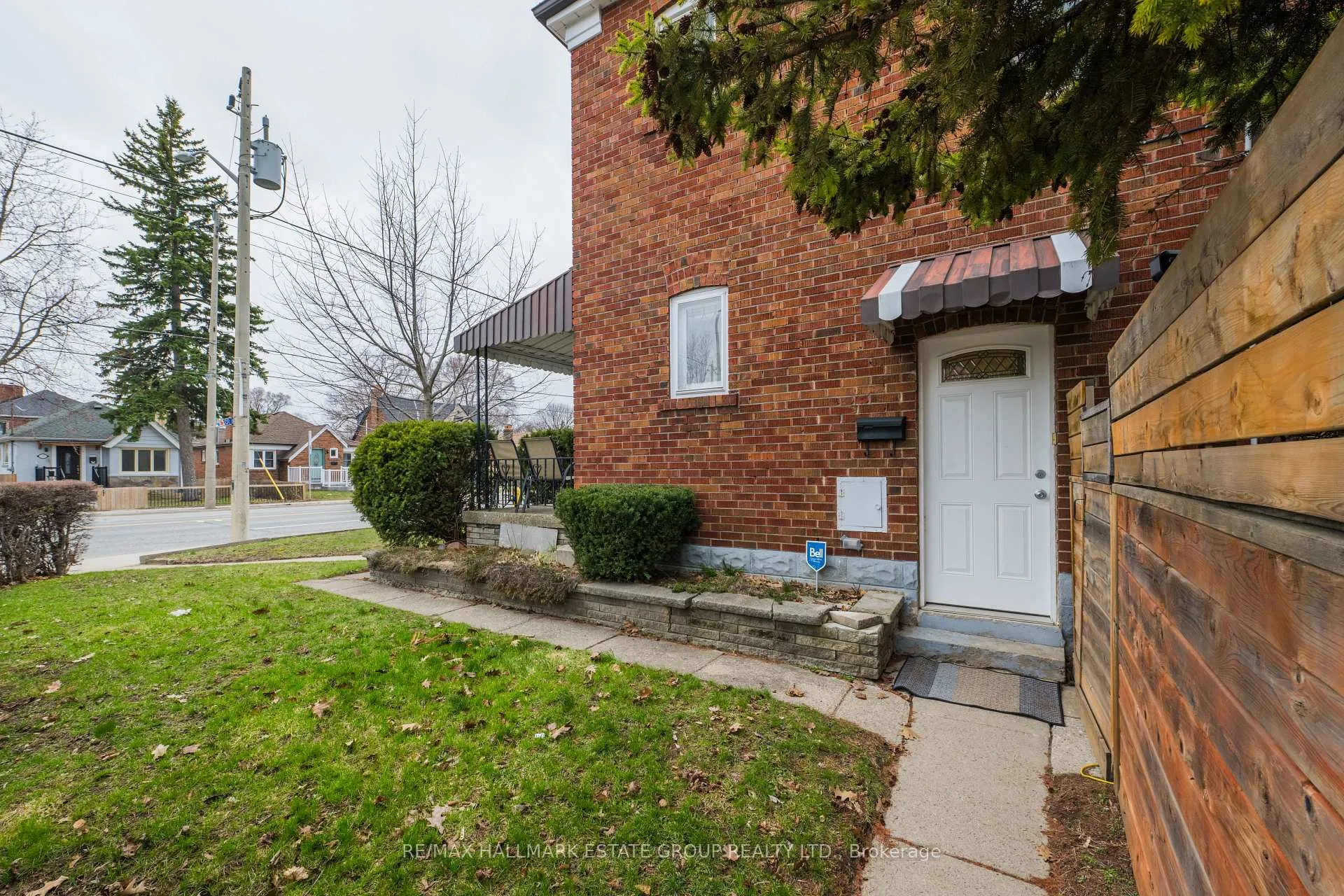 Photo 32 of 242 O'Connor Drive, Toronto, East York — HOMEH