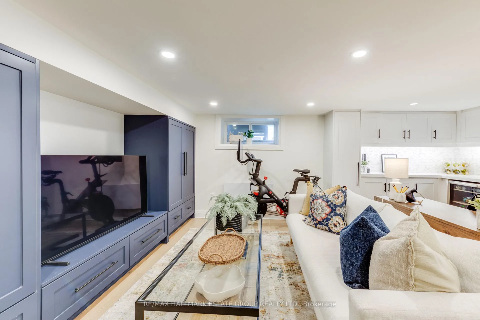 Photo 36 of 242 O'Connor Drive, Toronto, East York — HOMEH