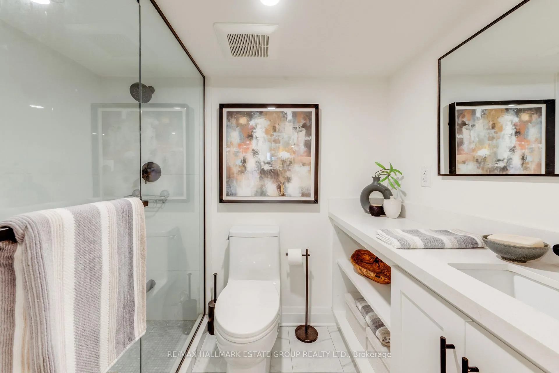 Photo 43 of 242 O'Connor Drive, Toronto, East York — HOMEH