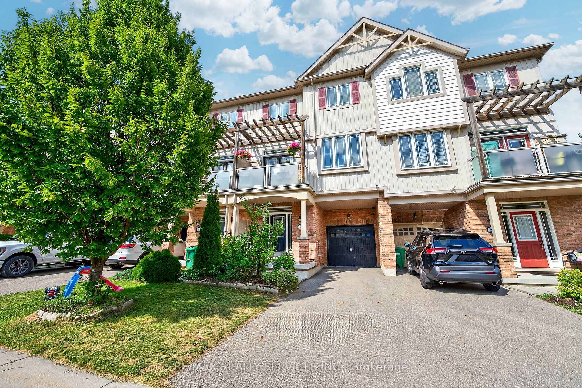 Photo 2 of 7 Alnwick Avenue, Caledon, Rural Caledon — HOMEH
