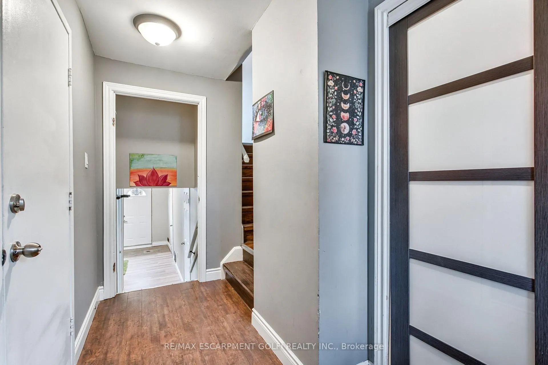 Photo 4 of Unit 2, 23 Watsons Lane, Hamilton, Cootes Paradise — HOMEH