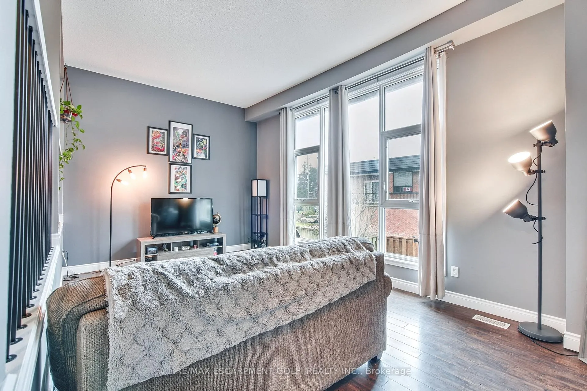 Photo 8 of Unit 2, 23 Watsons Lane, Hamilton, Cootes Paradise — HOMEH