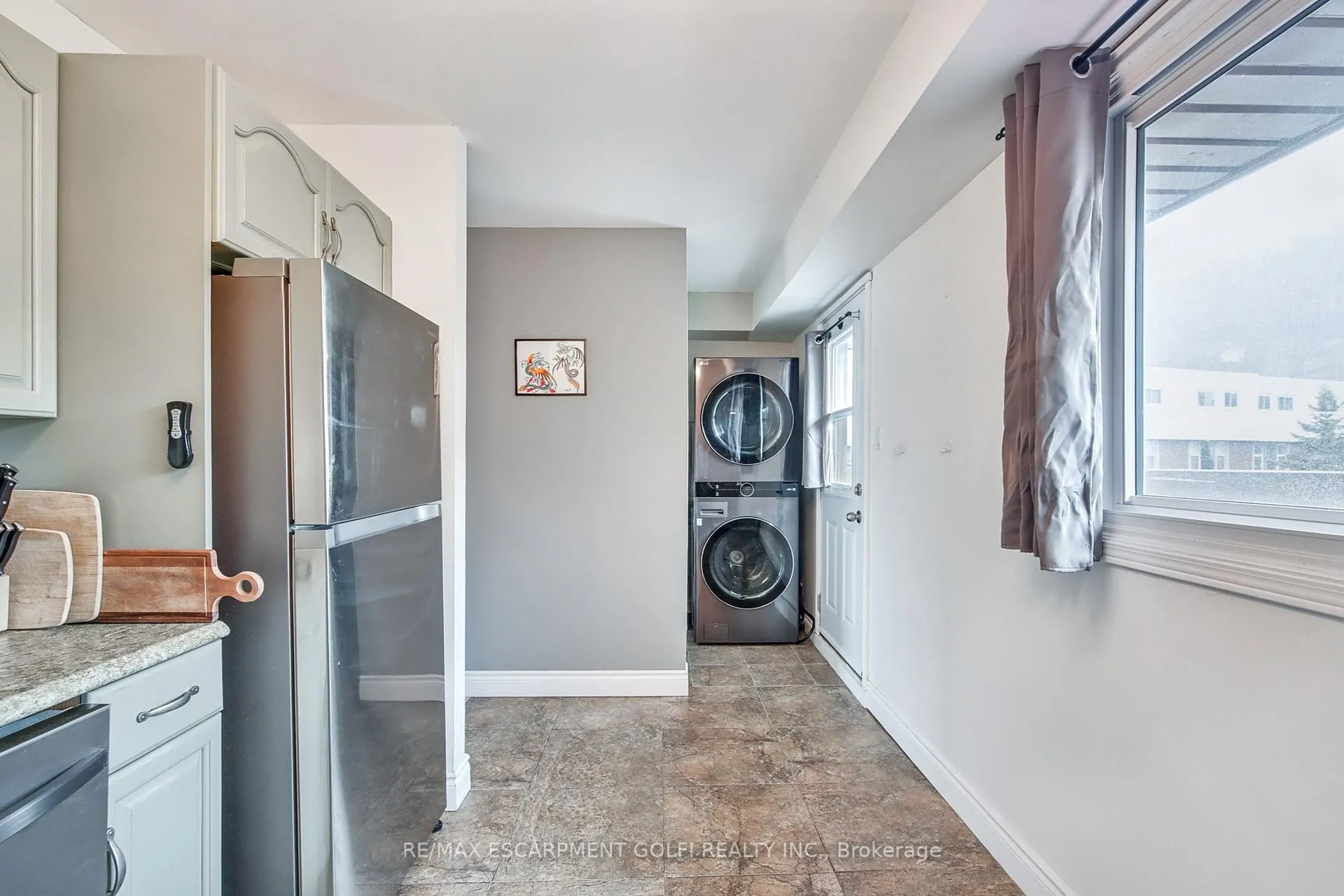 Photo 15 of Unit 2, 23 Watsons Lane, Hamilton, Cootes Paradise — HOMEH