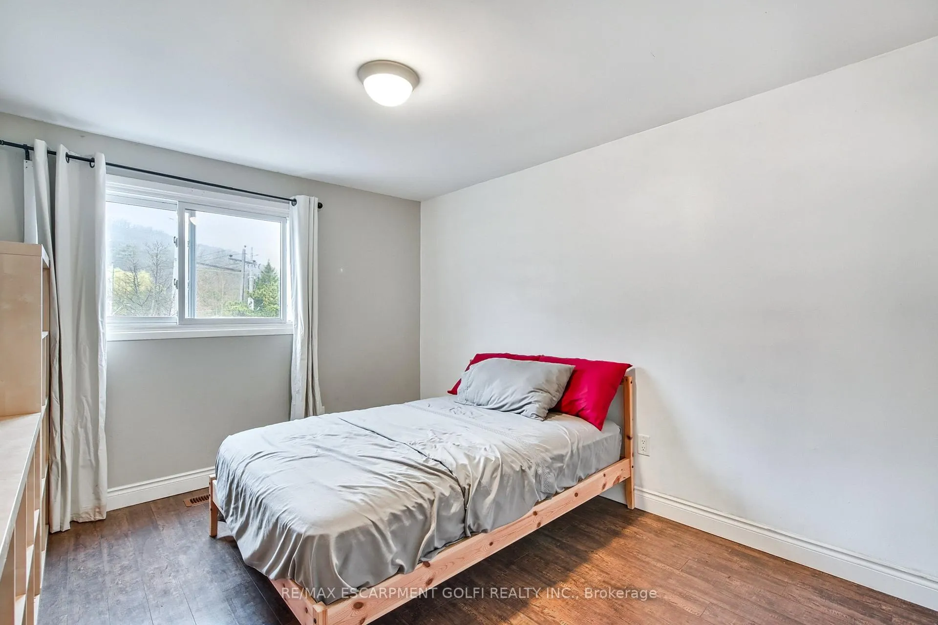 Photo 22 of Unit 2, 23 Watsons Lane, Hamilton, Cootes Paradise — HOMEH