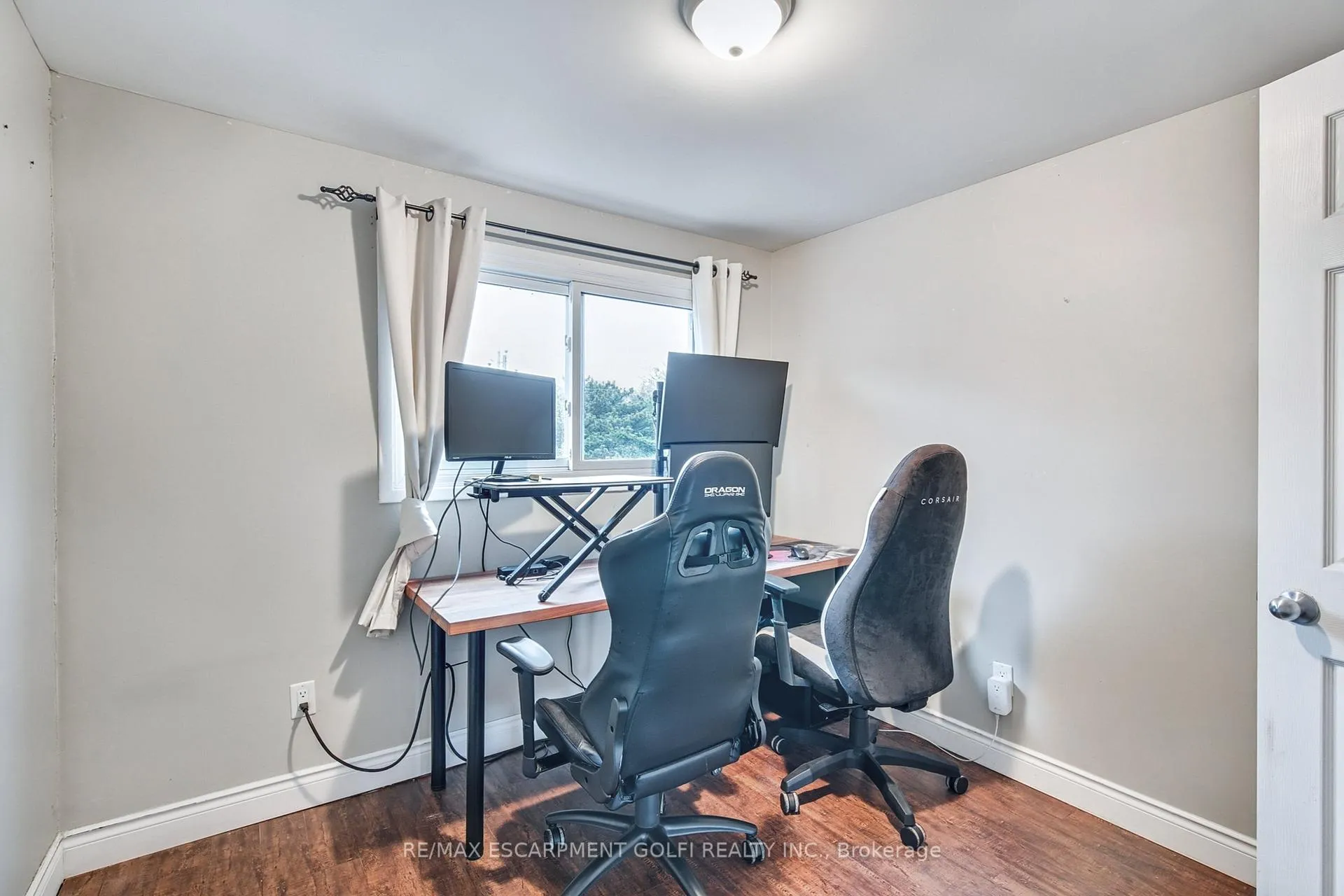 Photo 24 of Unit 2, 23 Watsons Lane, Hamilton, Cootes Paradise — HOMEH