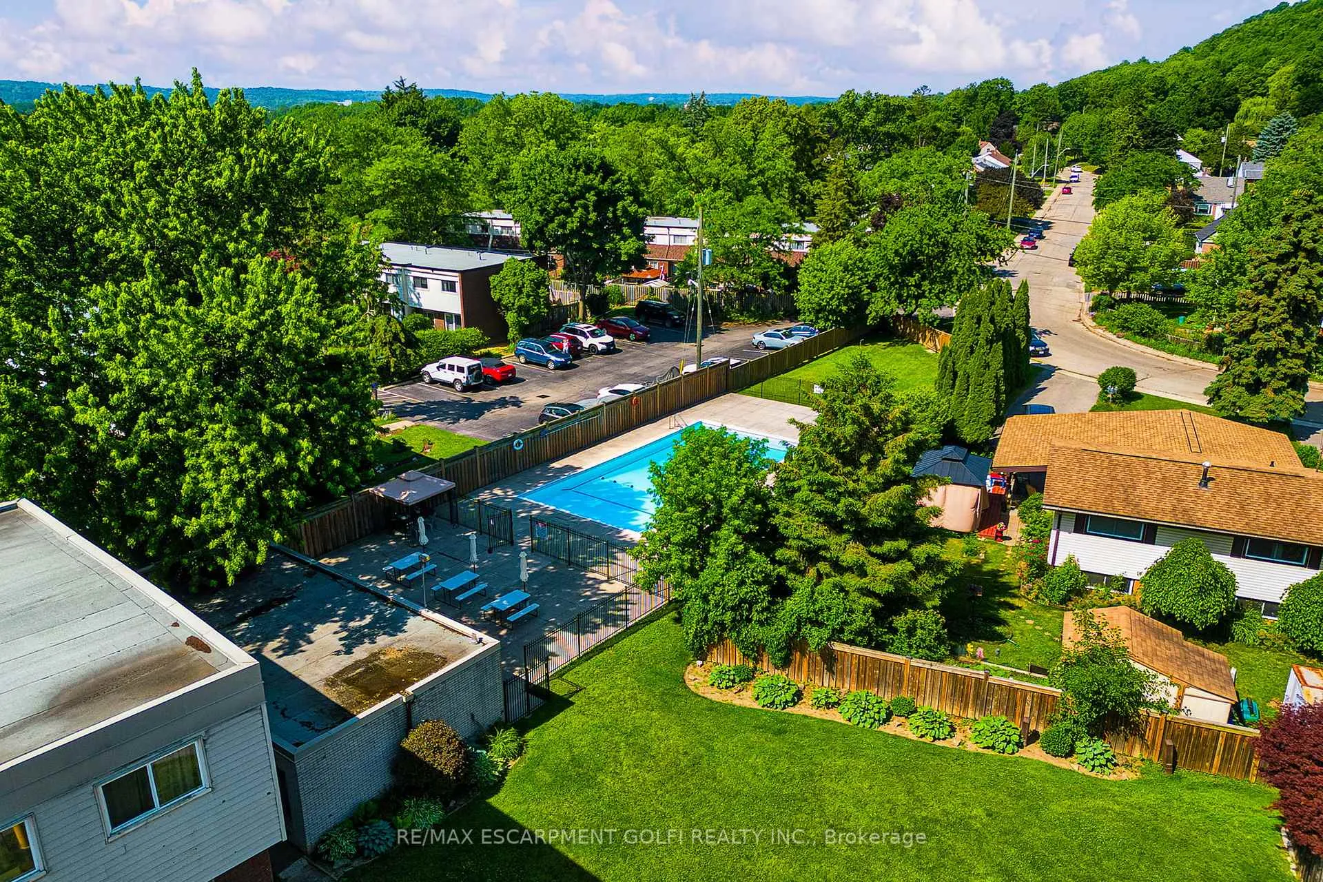 Photo 33 of Unit 2, 23 Watsons Lane, Hamilton, Cootes Paradise — HOMEH