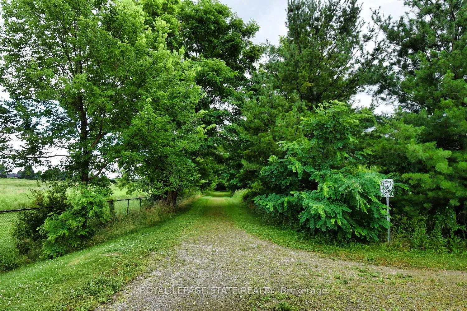 Photo 33 of 64 Gravenhurst Trail, Hamilton, Twenty Place — HOMEH