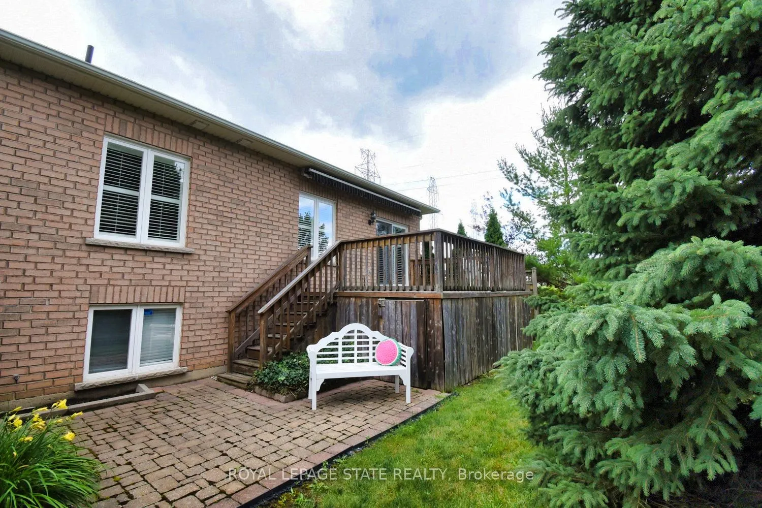 Photo 36 of 64 Gravenhurst Trail, Hamilton, Twenty Place — HOMEH