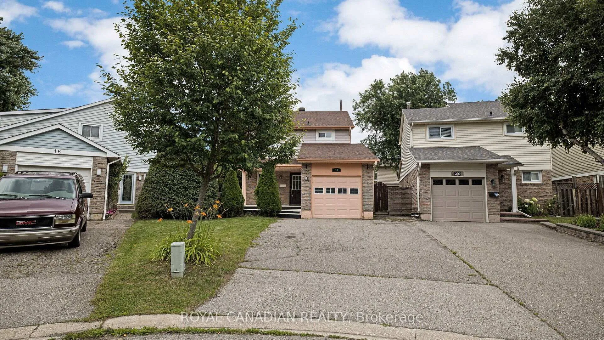 Photo 1 of 18 Wabash Court, Brampton, Heart Lake West — HOMEH