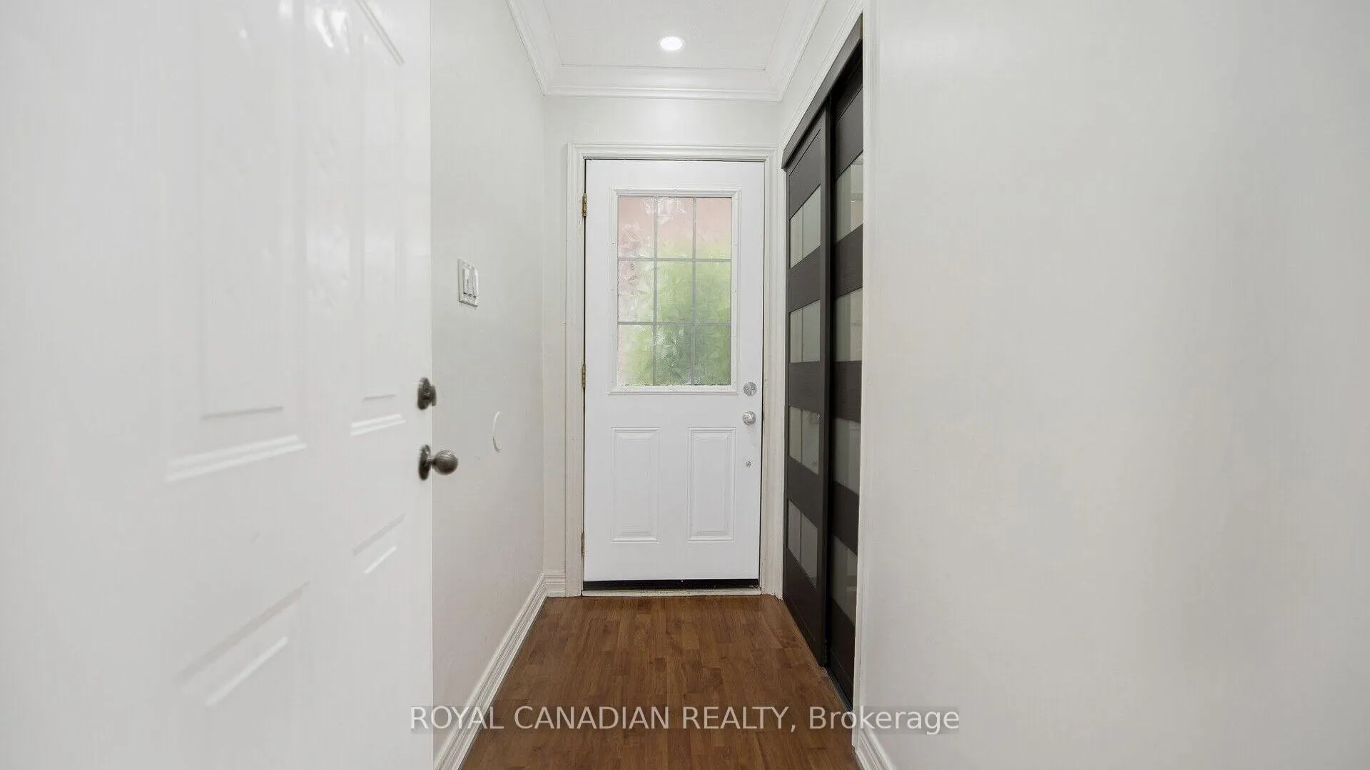 Photo 3 of 18 Wabash Court, Brampton, Heart Lake West — HOMEH