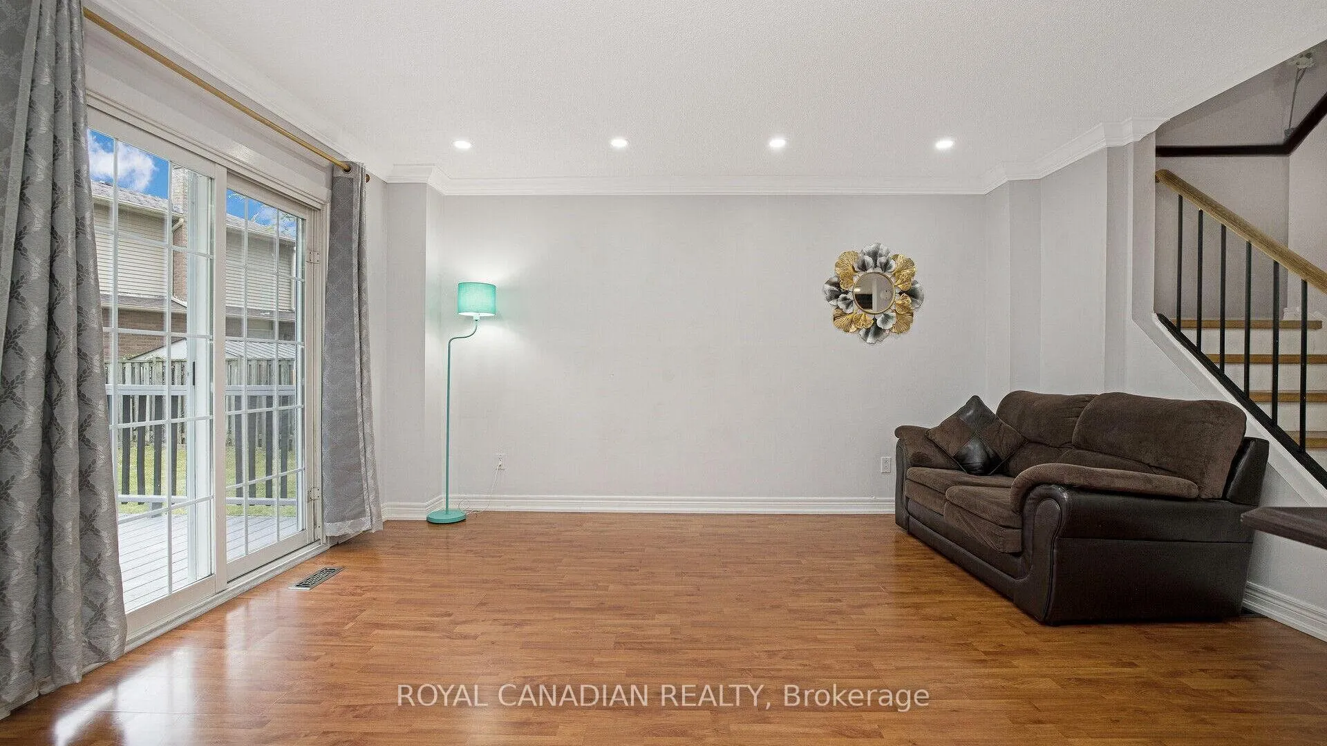 Photo 5 of 18 Wabash Court, Brampton, Heart Lake West — HOMEH