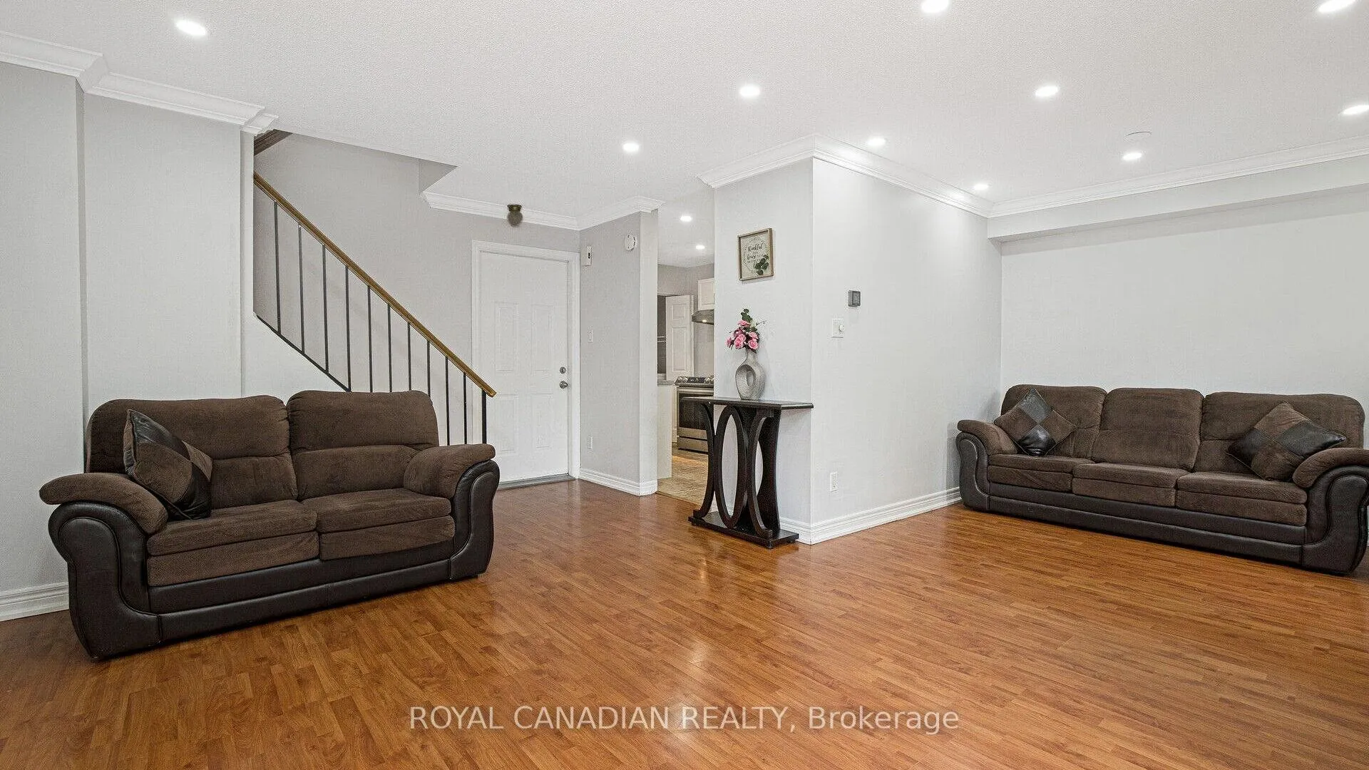 Photo 6 of 18 Wabash Court, Brampton, Heart Lake West — HOMEH