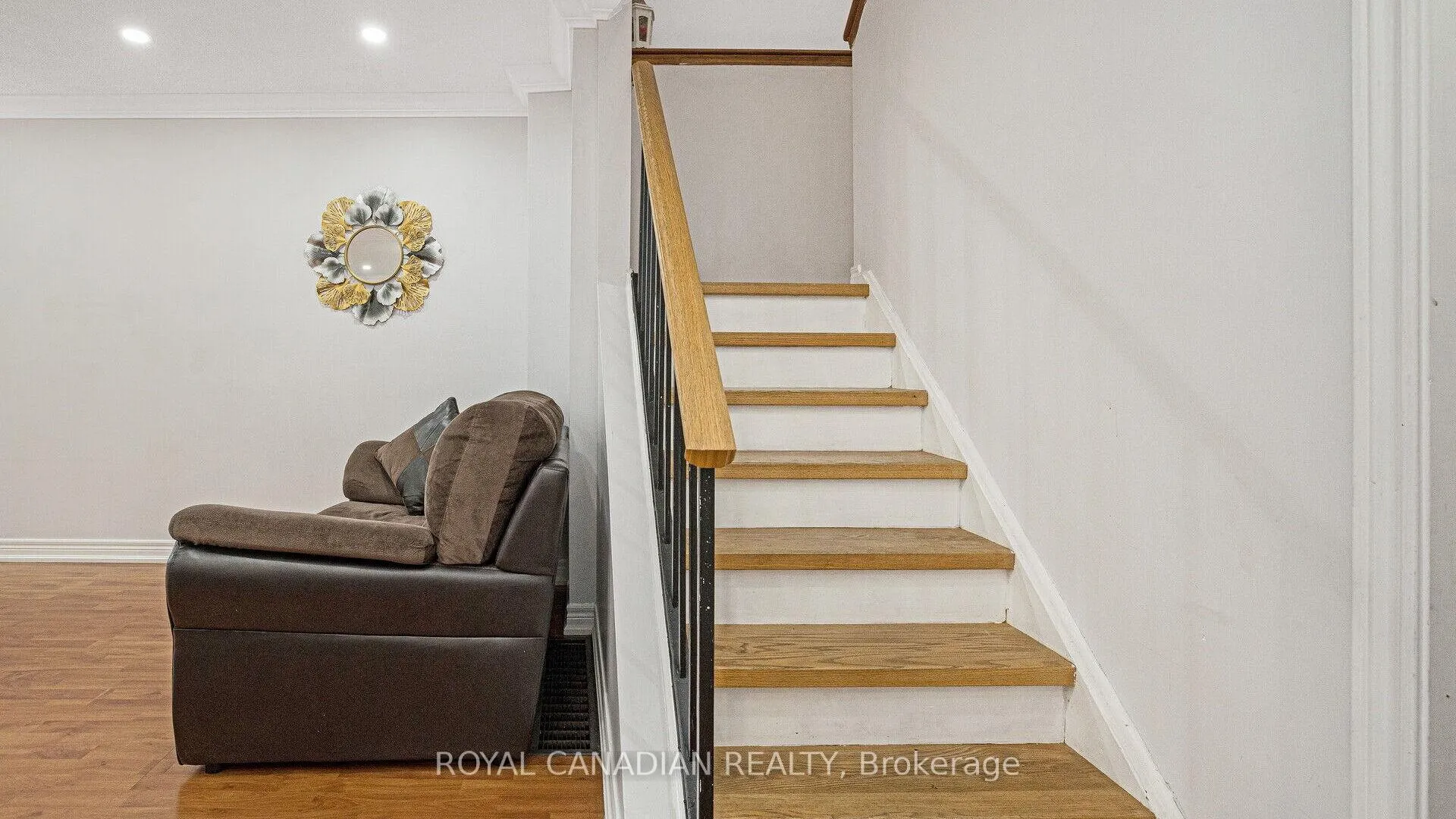 Photo 13 of 18 Wabash Court, Brampton, Heart Lake West — HOMEH