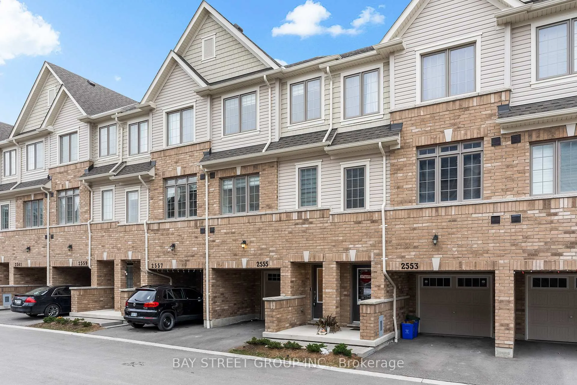 Photo 2 of 2555 Larida Path, Oshawa, Windfields — HOMEH