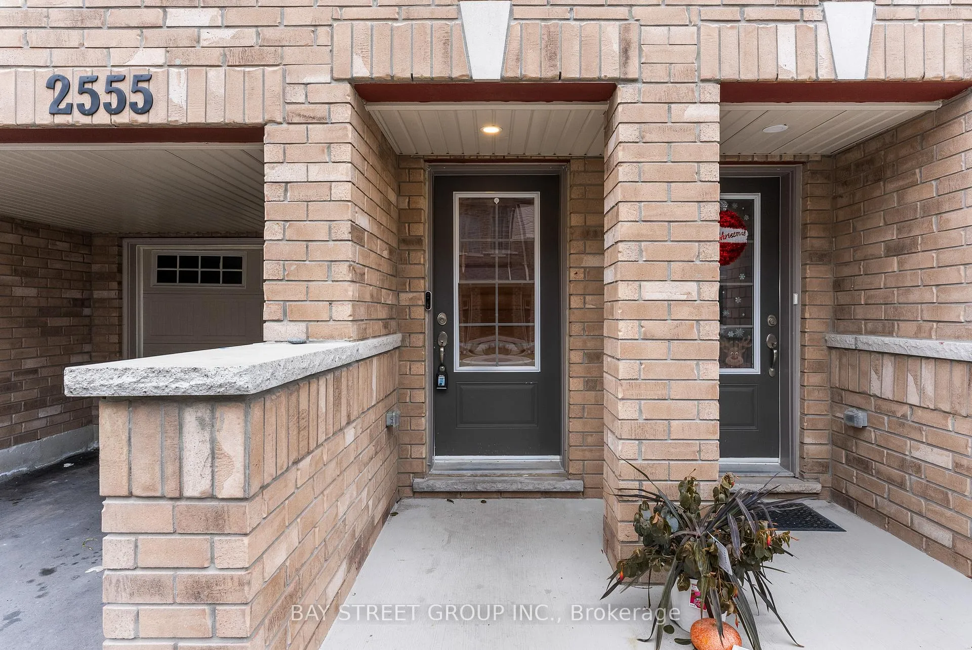 Photo 3 of 2555 Larida Path, Oshawa, Windfields — HOMEH