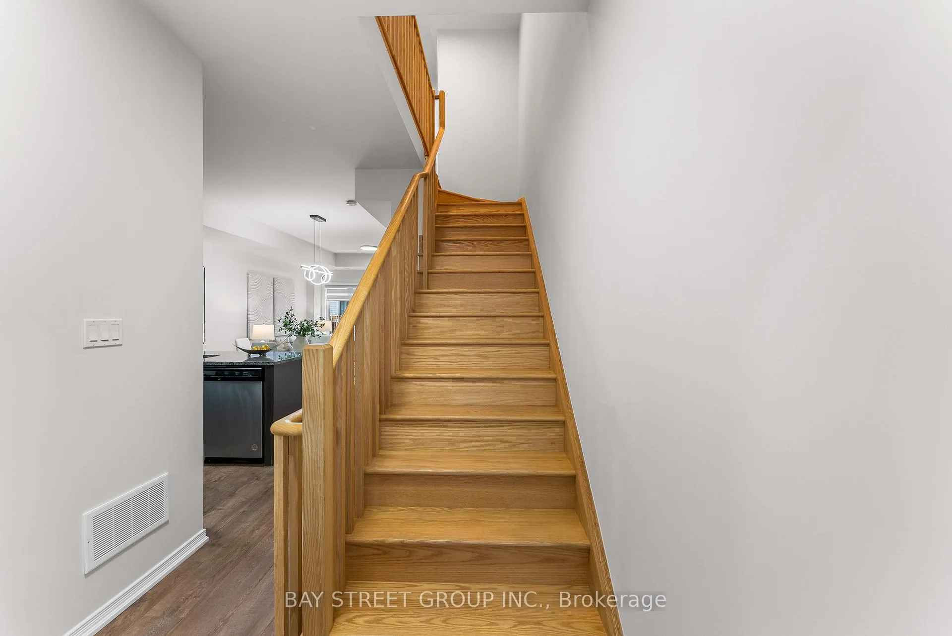 Photo 17 of 2555 Larida Path, Oshawa, Windfields — HOMEH