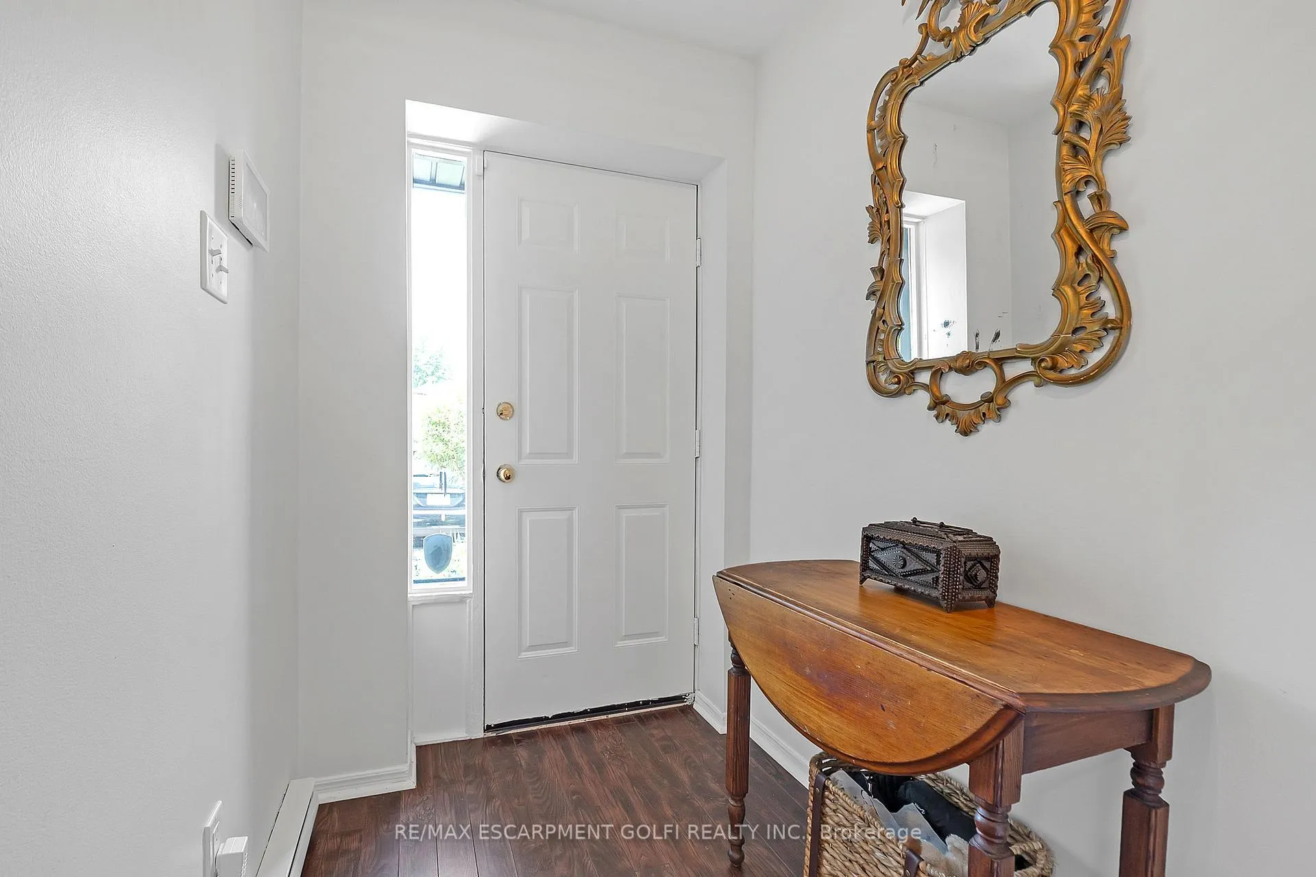 Photo 3 of Unit 3, 23 Macaulay Street W, Hamilton, North End — HOMEH