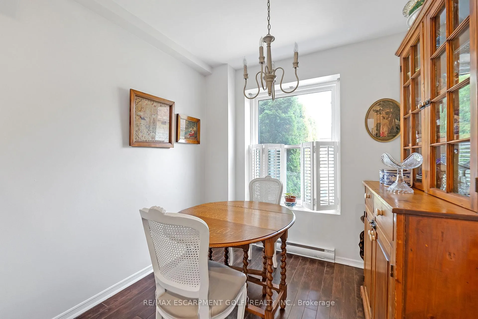 Photo 7 of Unit 3, 23 Macaulay Street W, Hamilton, North End — HOMEH