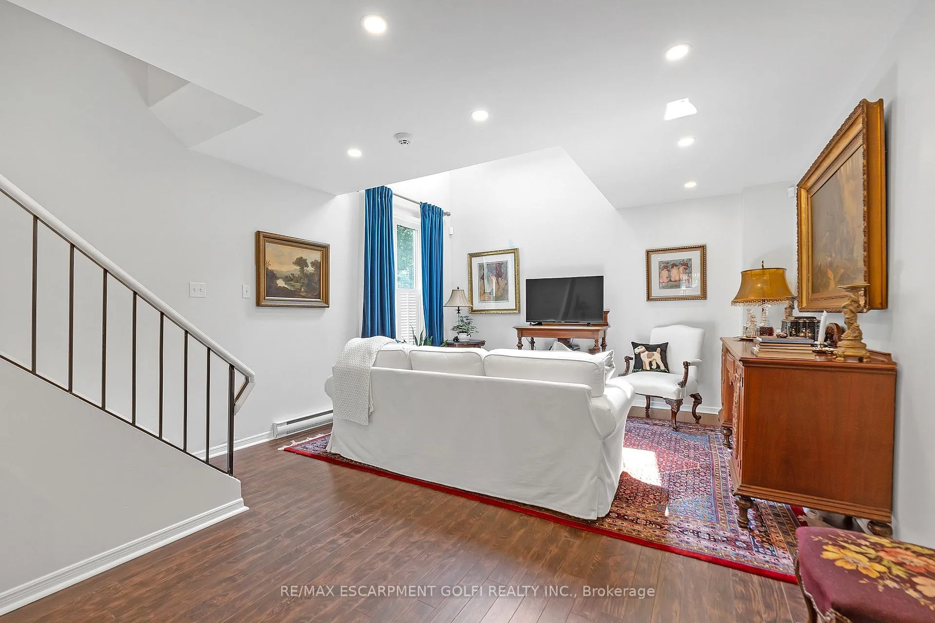 Photo 11 of Unit 3, 23 Macaulay Street W, Hamilton, North End — HOMEH
