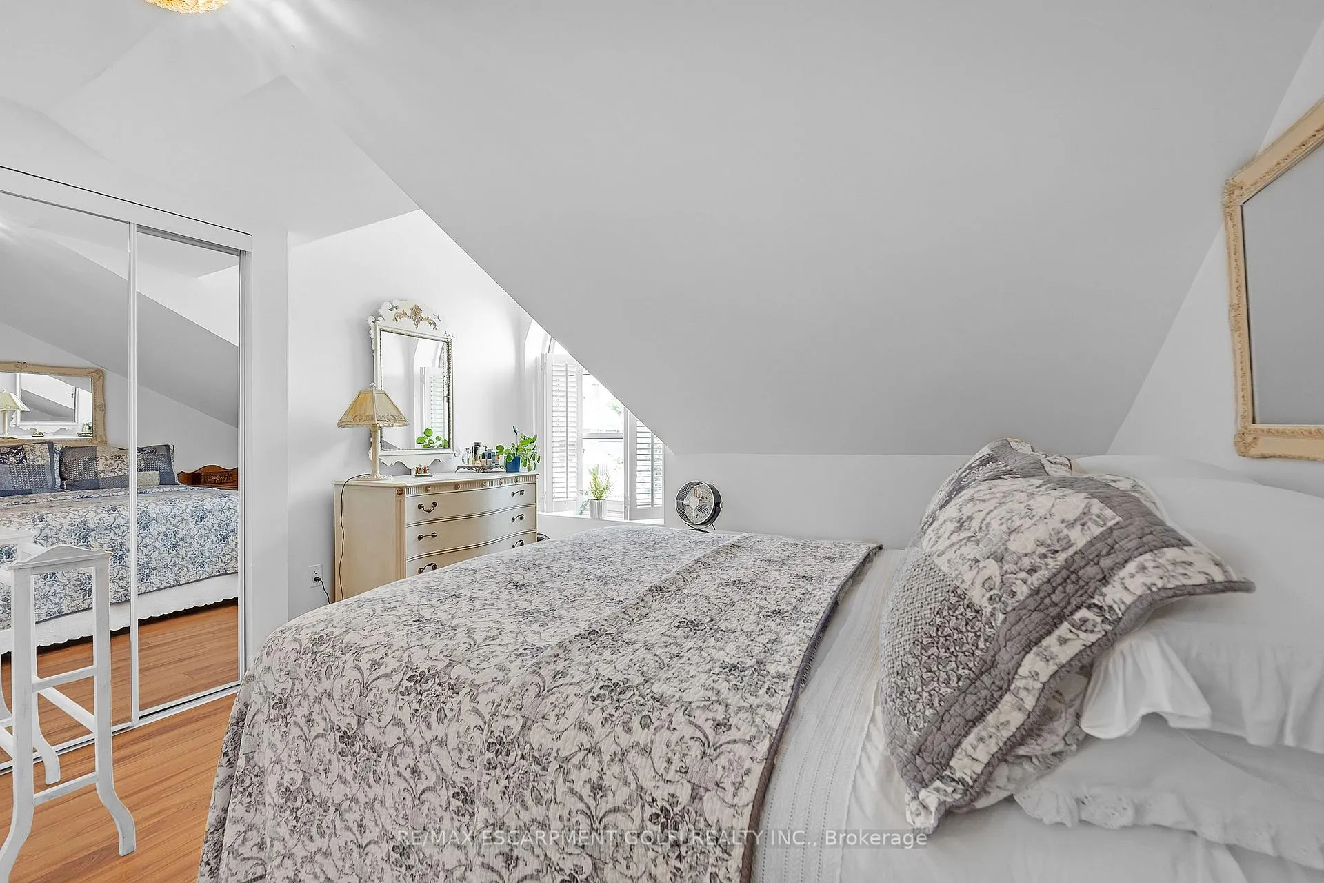 Photo 22 of Unit 3, 23 Macaulay Street W, Hamilton, North End — HOMEH
