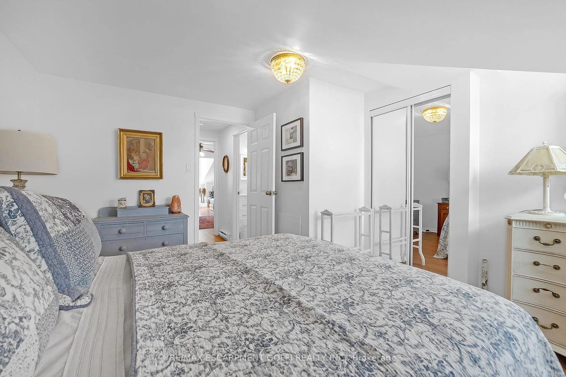 Photo 23 of Unit 3, 23 Macaulay Street W, Hamilton, North End — HOMEH