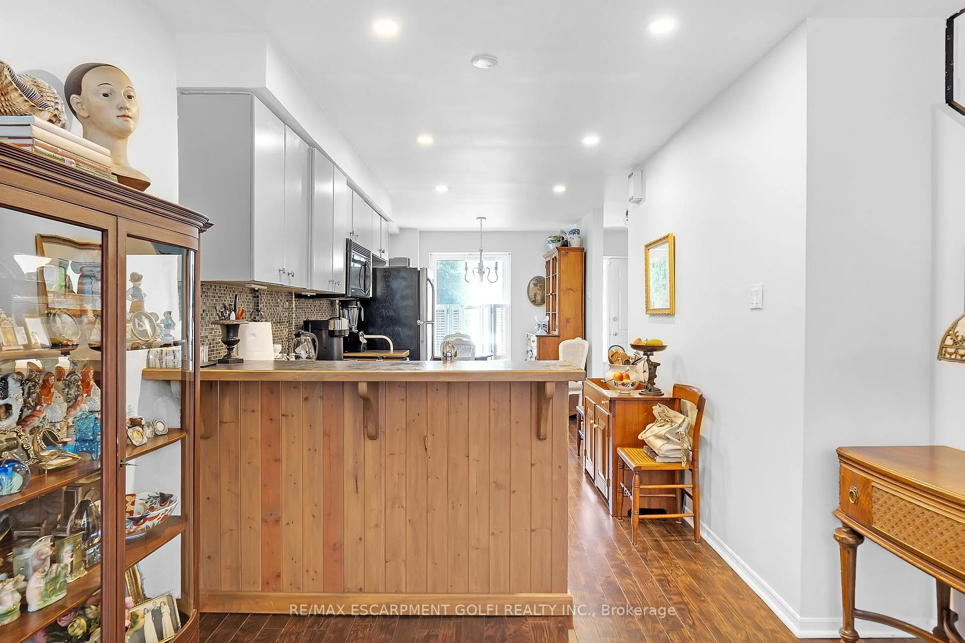 Photo 27 of Unit 3, 23 Macaulay Street W, Hamilton, North End — HOMEH