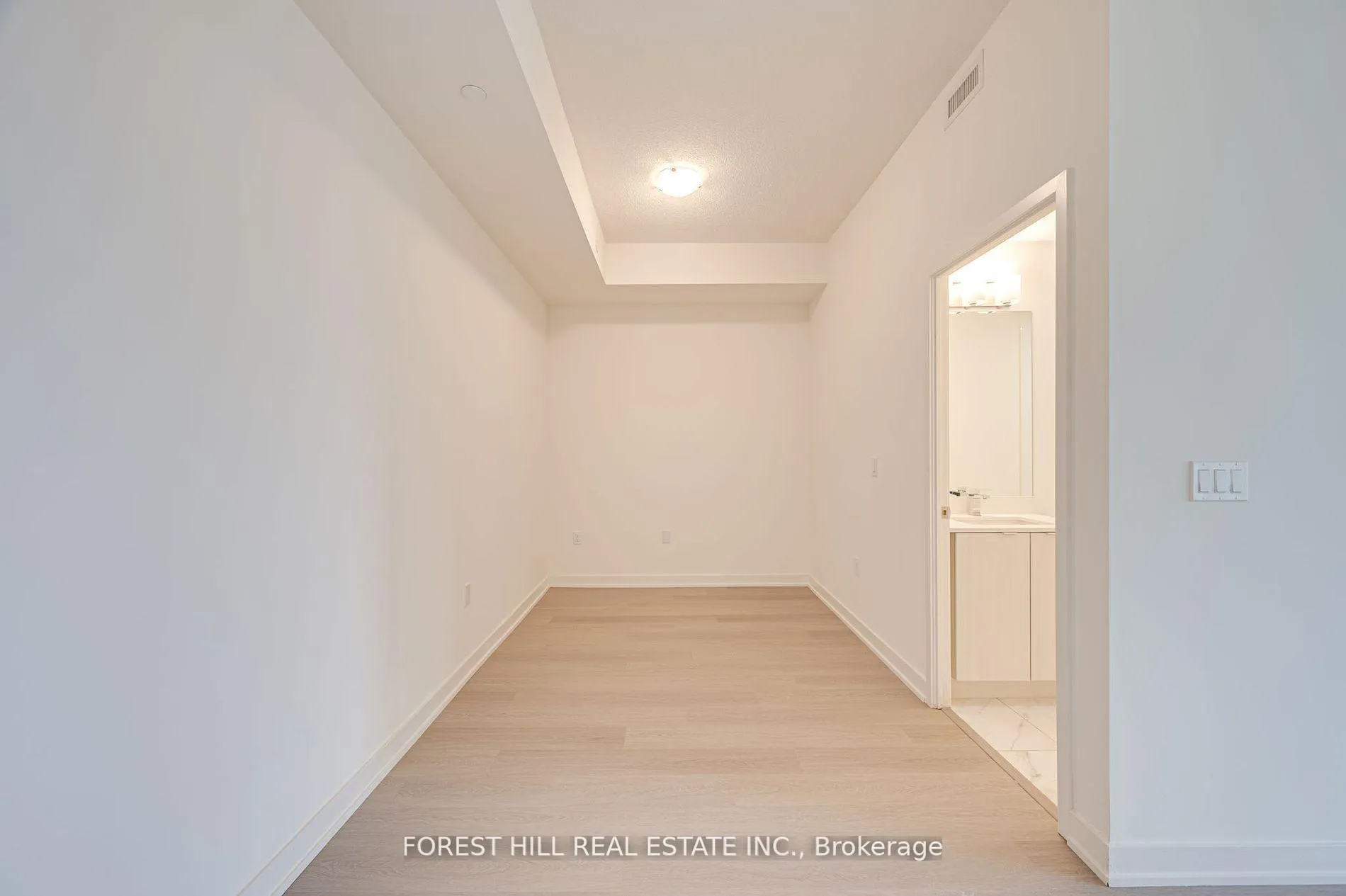 Photo 4 of Unit 201, 859 The Queensway, Etobicoke, Stonegate-Queensway — HOMEH