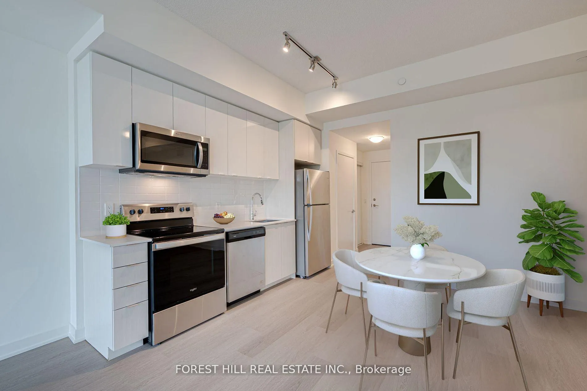 Photo 7 of Unit 201, 859 The Queensway, Etobicoke, Stonegate-Queensway — HOMEH