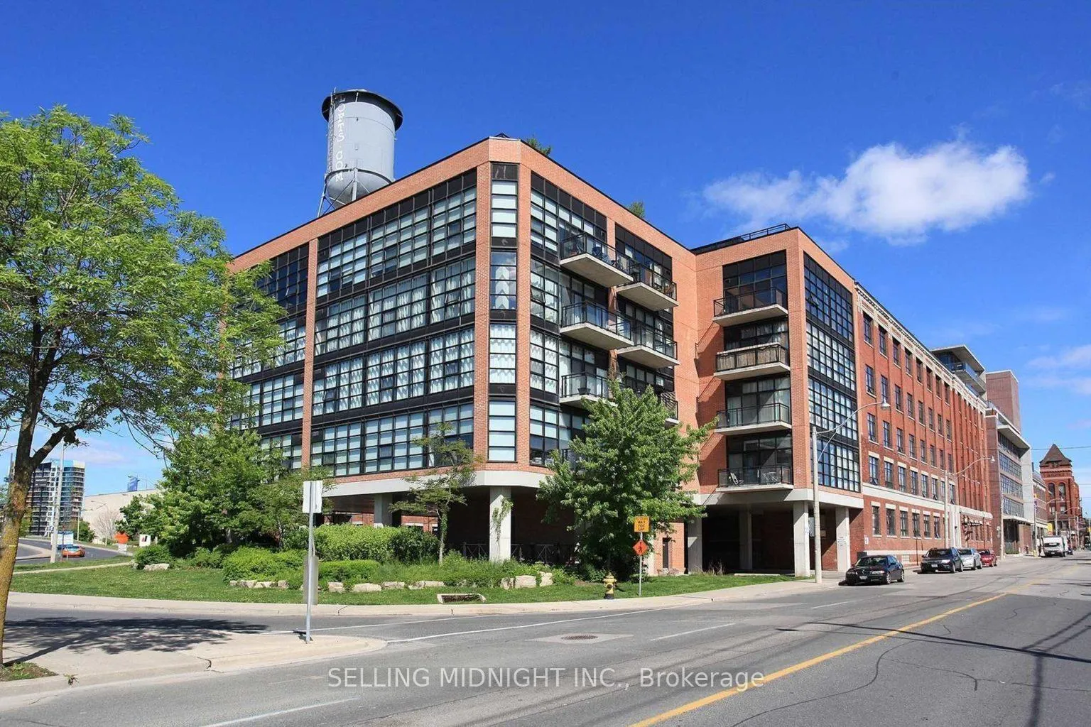 Front of Unit 112, 68 Broadview Avenue