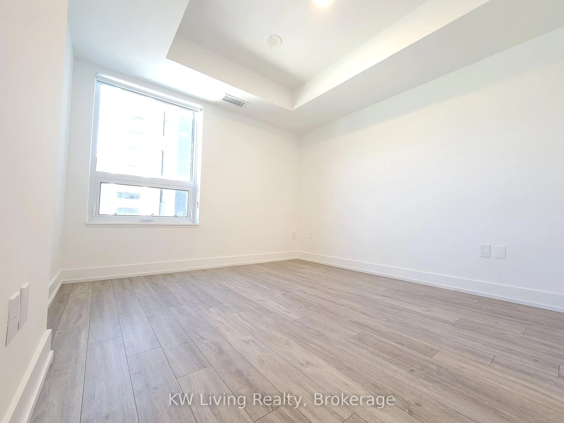 Photo 7 of Unit 803, 8 Cedarland Drive, Markham, Unionville — HOMEH