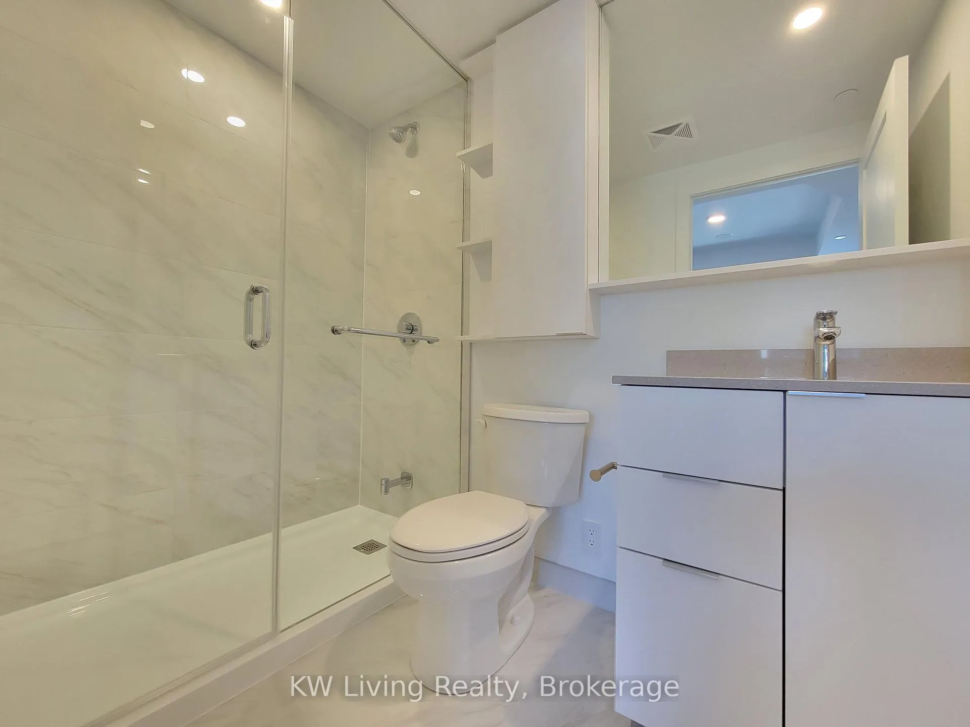 Photo 8 of Unit 803, 8 Cedarland Drive, Markham, Unionville — HOMEH