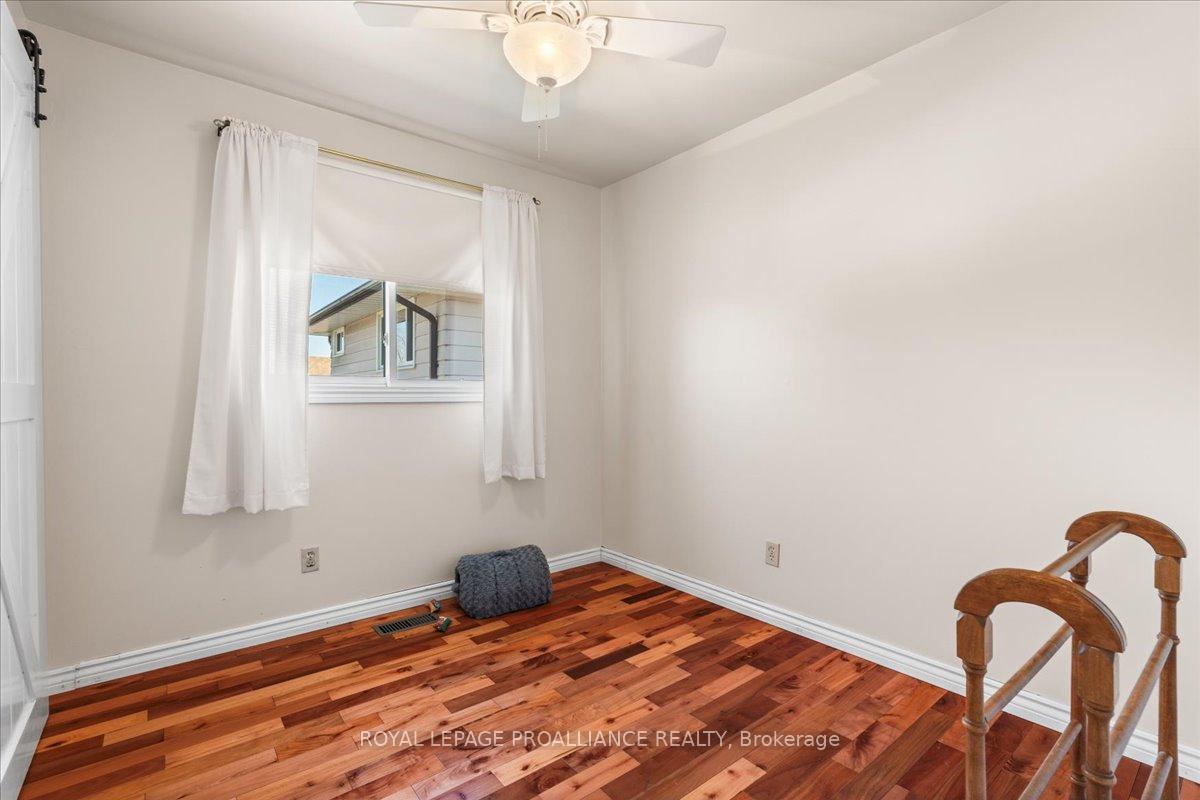 Photo 4 of 14 Briarwood Crescent, Belleville, Belleville Ward — HOMEH