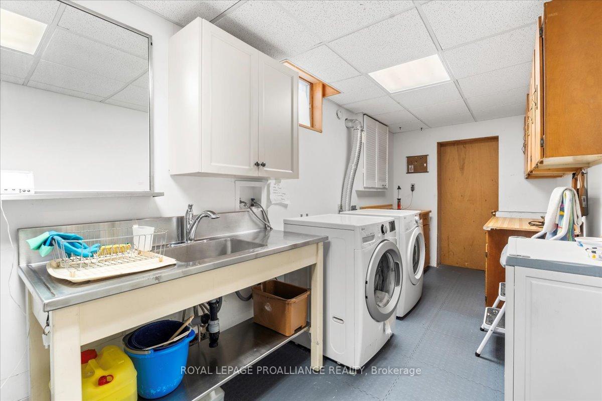Photo 11 of 14 Briarwood Crescent, Belleville, Belleville Ward — HOMEH