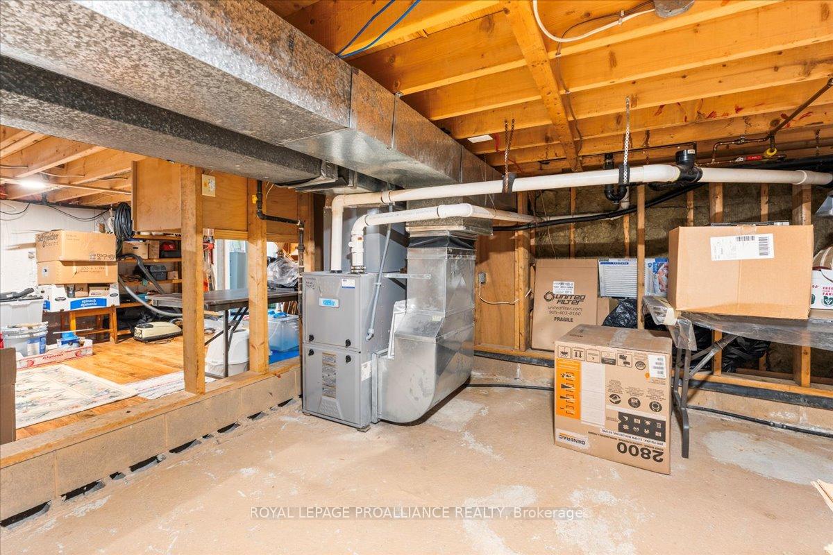 Photo 13 of 14 Briarwood Crescent, Belleville, Belleville Ward — HOMEH
