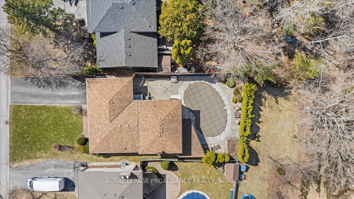 Photo 17 of 14 Briarwood Crescent, Belleville, Belleville Ward — HOMEH