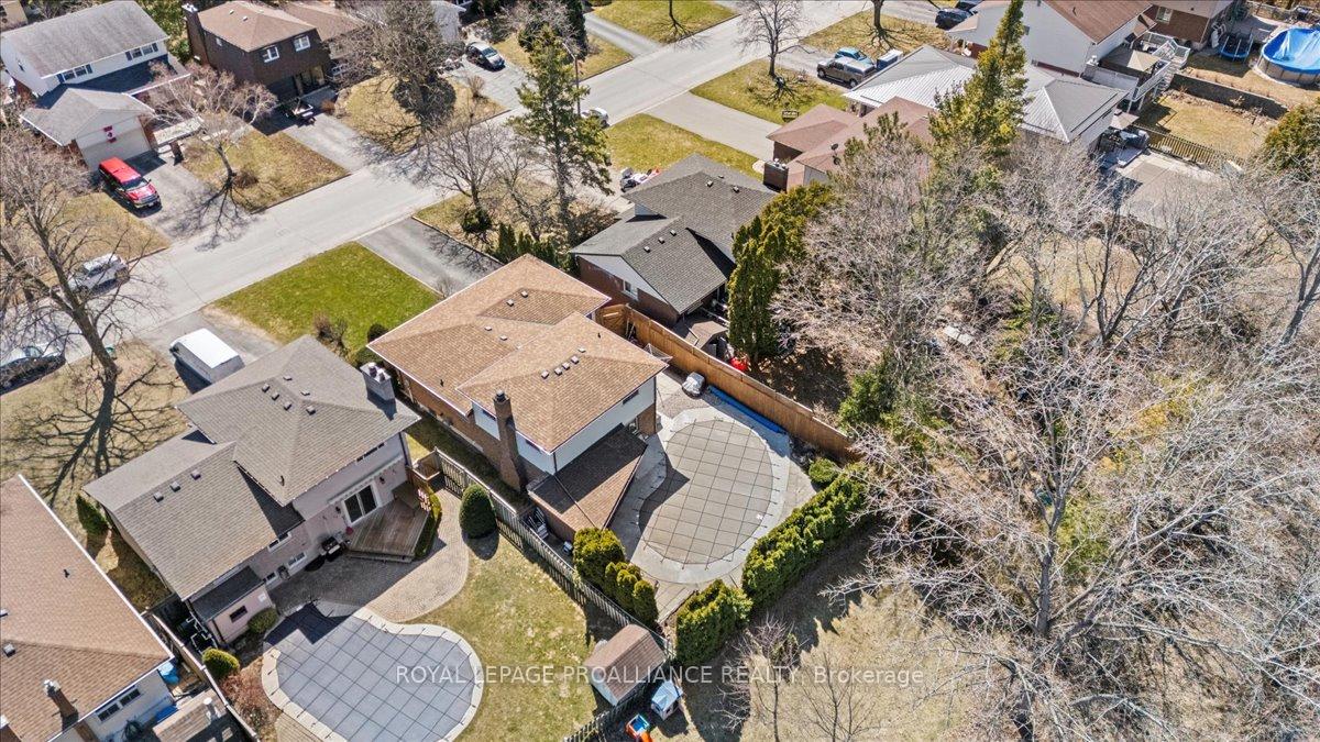 Photo 20 of 14 Briarwood Crescent, Belleville, Belleville Ward — HOMEH
