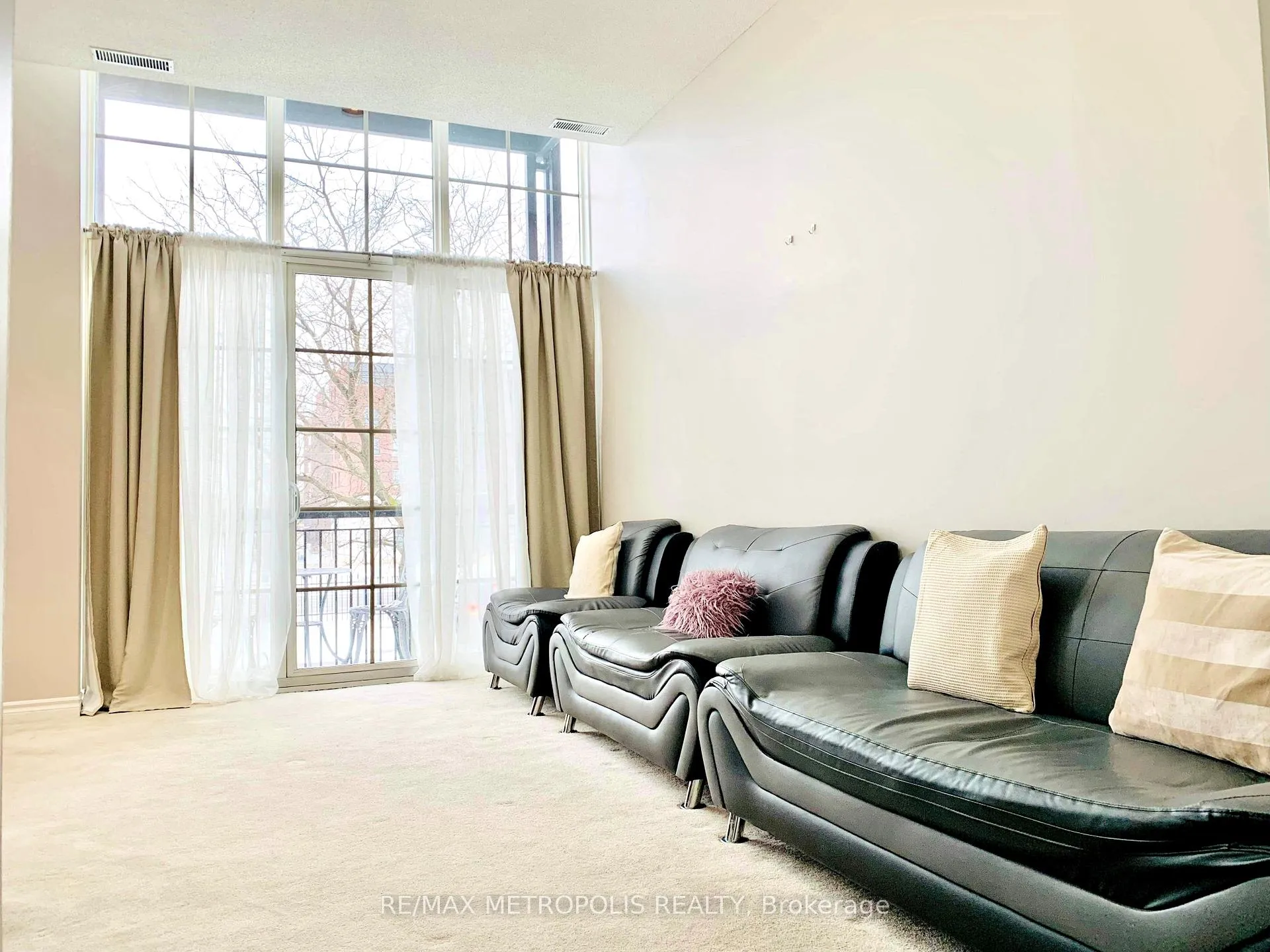 Photo 9 of Unit 210, 262 Dundas Street E, Hamilton, Waterdown — HOMEH