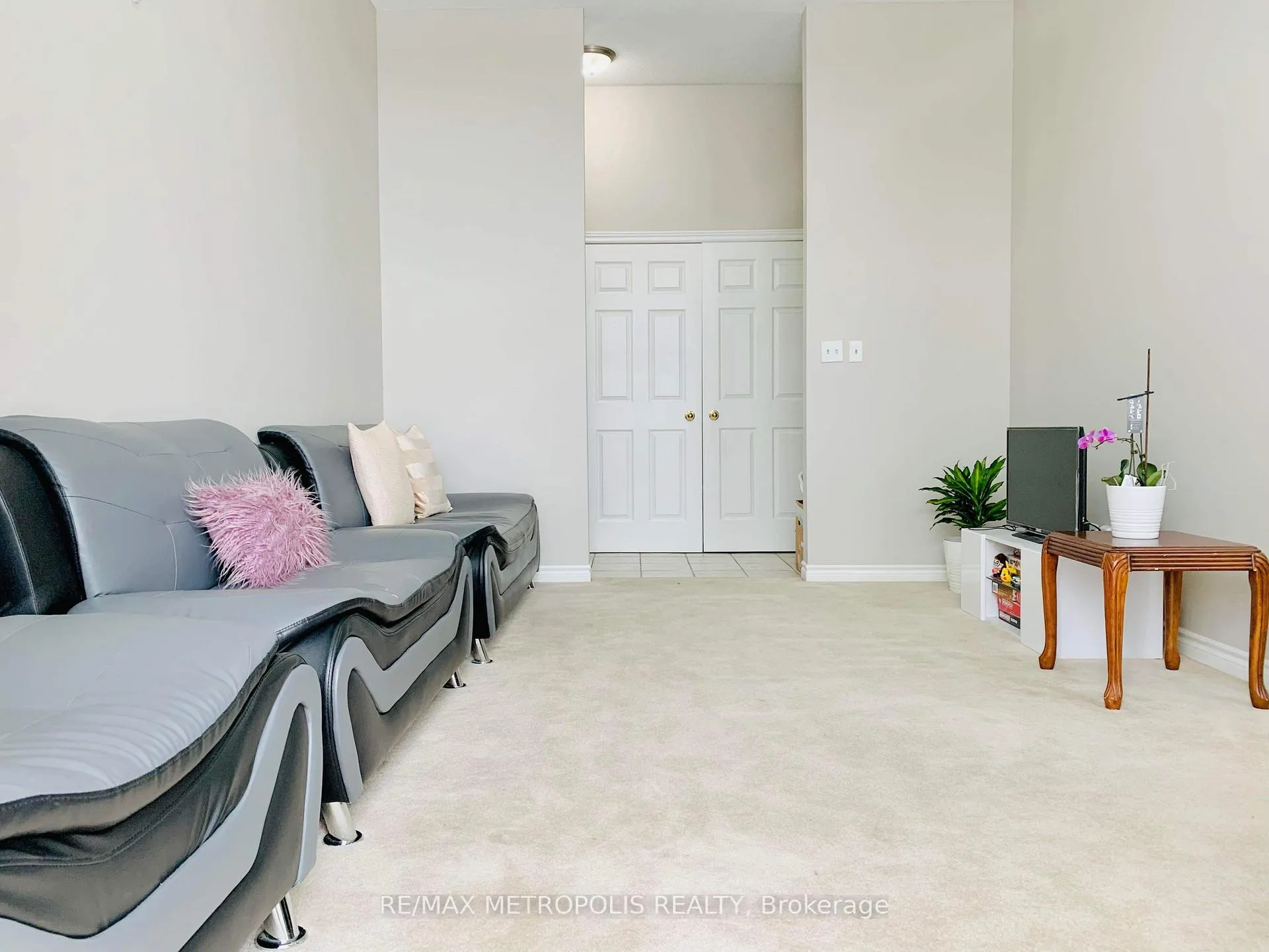 Photo 10 of Unit 210, 262 Dundas Street E, Hamilton, Waterdown — HOMEH